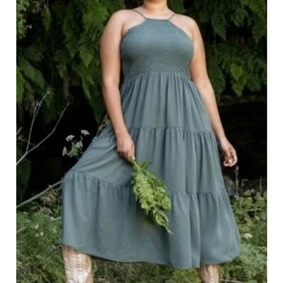 Arula Sage Green Tiered Maxi Dress Halter Neck Boho Size 1X Sleeveless - Picture 1 of 8